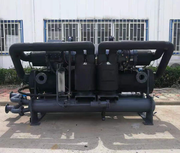 水冷螺桿式冷水機(jī)組